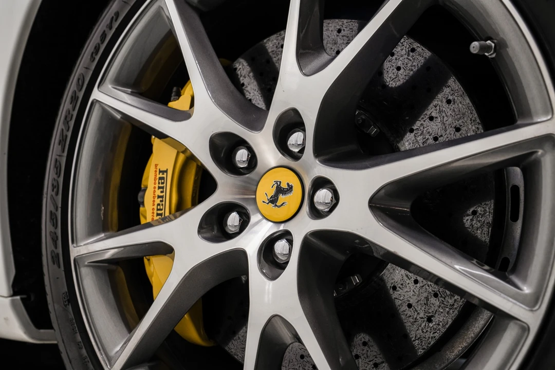 2014 Ferrari California - Image 10 of 21