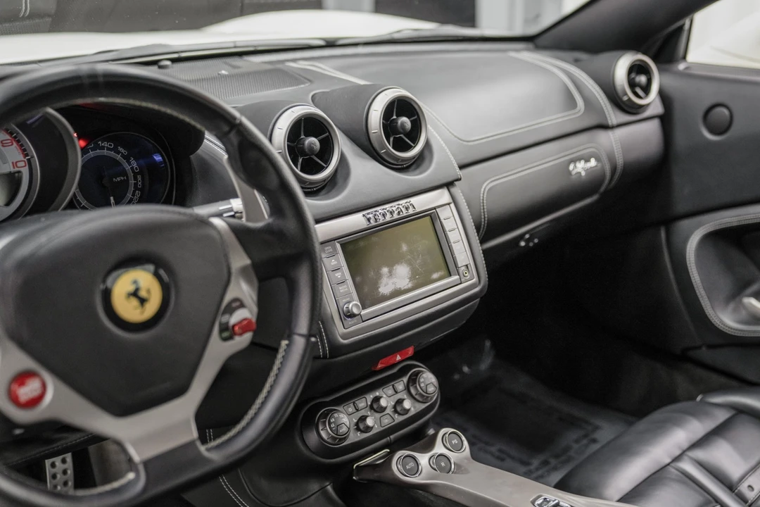 2014 Ferrari California - Image 21 of 21