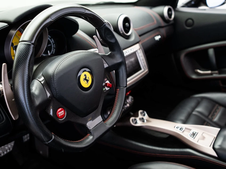 2014 Ferrari California - Image 17 of 29
