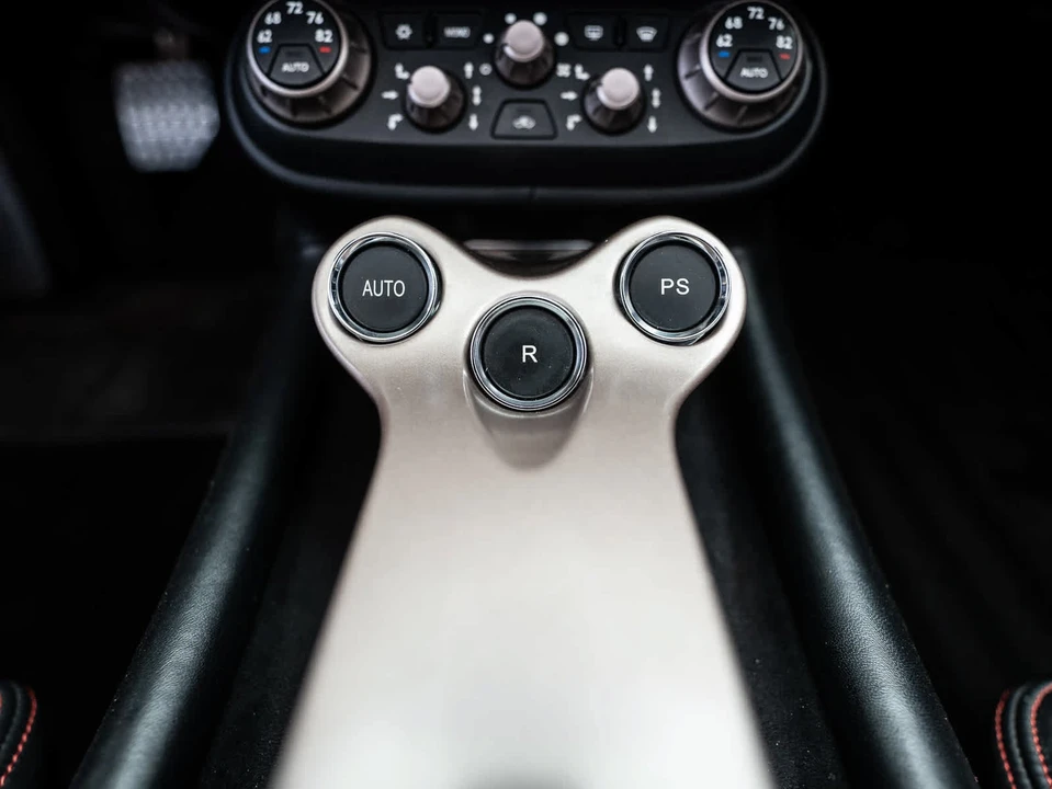 2014 Ferrari California - Image 25 of 29