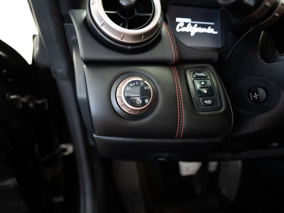 2014 Ferrari California - Image 20 of 29