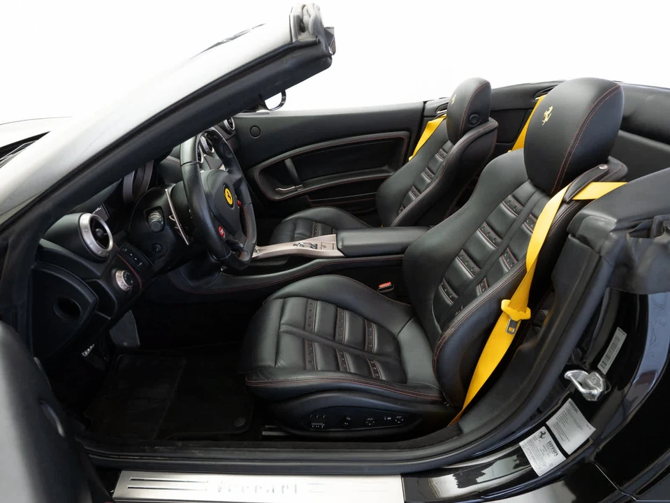2014 Ferrari California - Image 9 of 29