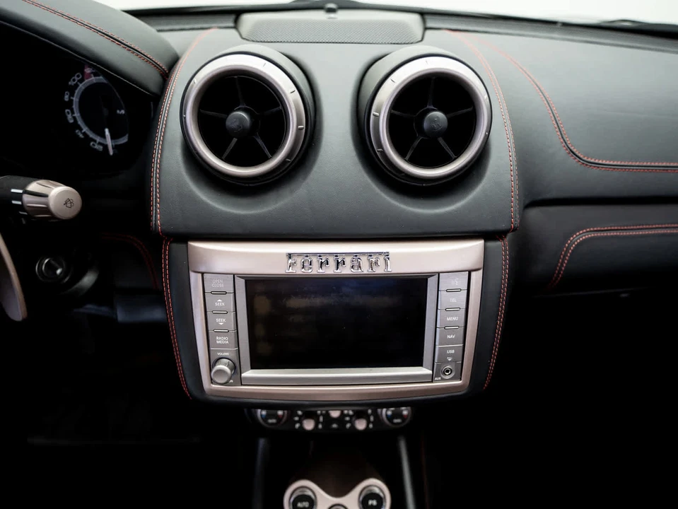 2014 Ferrari California - Image 23 of 29