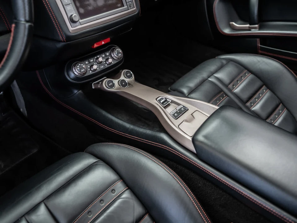 2014 Ferrari California - Image 27 of 29