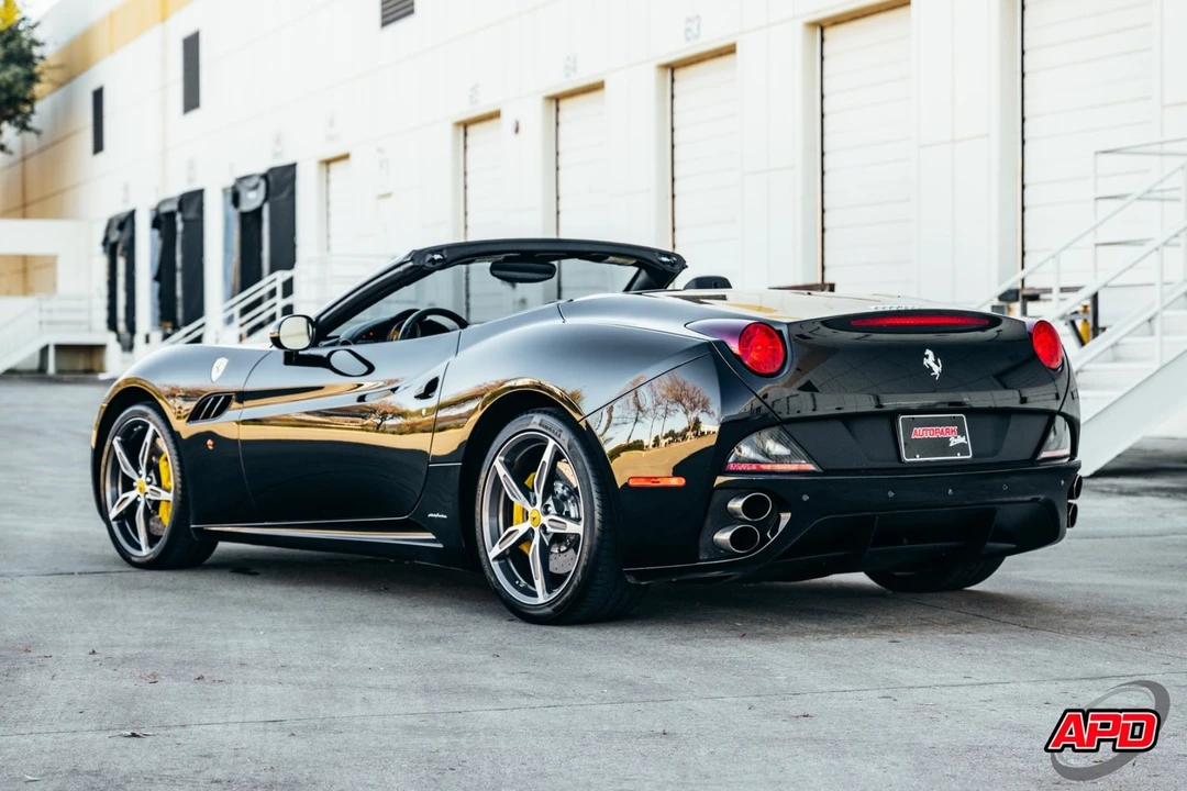 2014 Ferrari California - Image 10 of 12