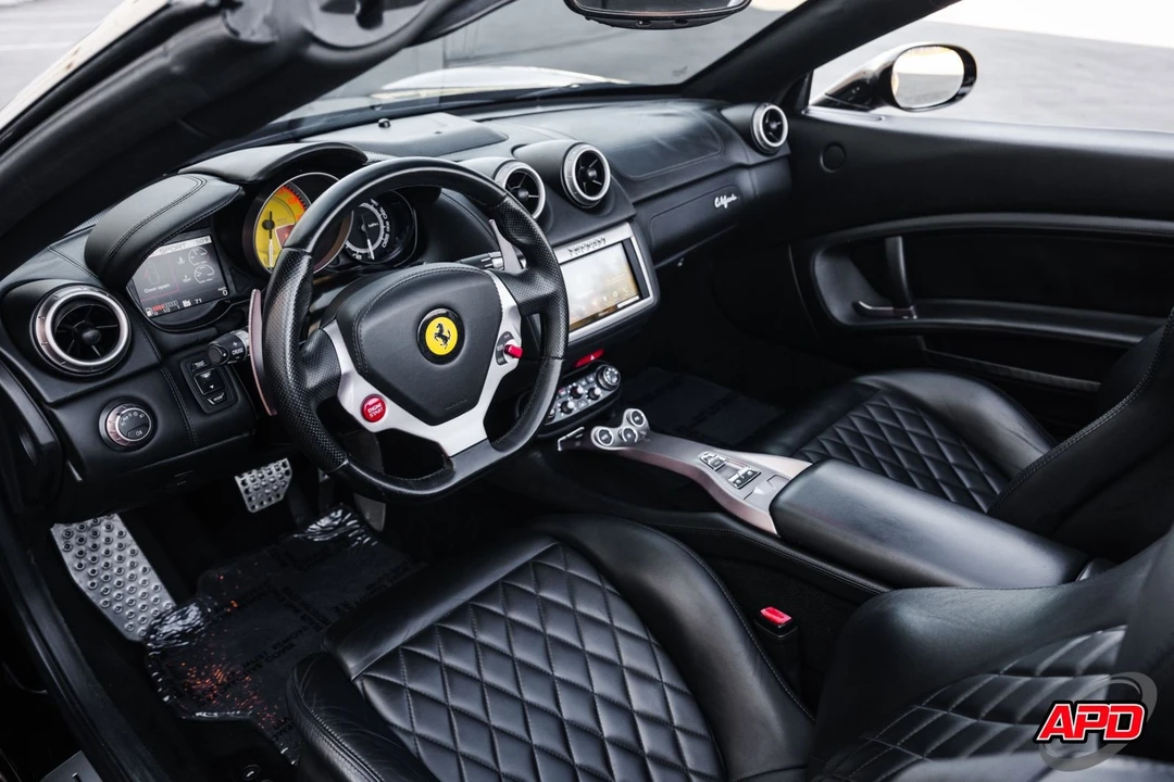 2014 Ferrari California - Image 2 of 12
