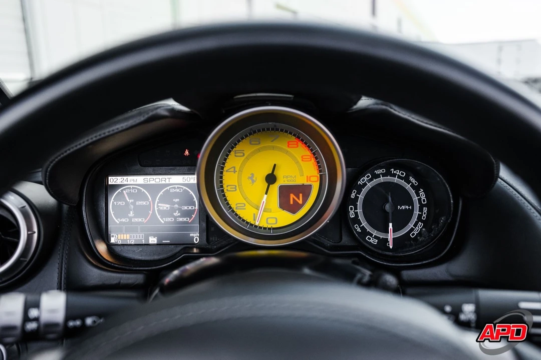 2014 Ferrari California - Image 9 of 12
