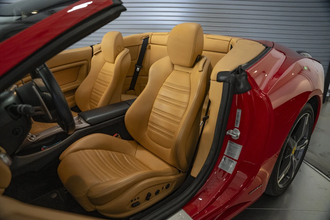 2014 Ferrari California - Image 26 of 31