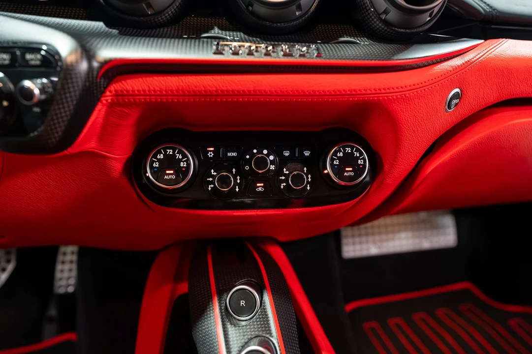 2014 Ferrari F12berlinetta - Image 18 of 31