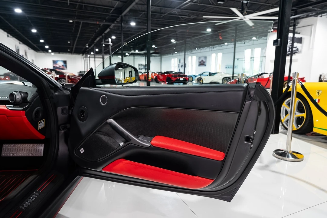 2014 Ferrari F12berlinetta - Image 25 of 31