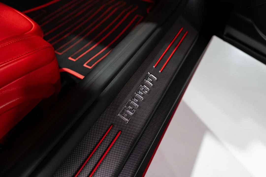 2014 Ferrari F12berlinetta - Image 26 of 31