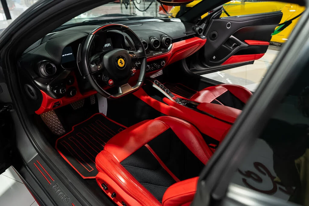 2014 Ferrari F12berlinetta - Image 13 of 31