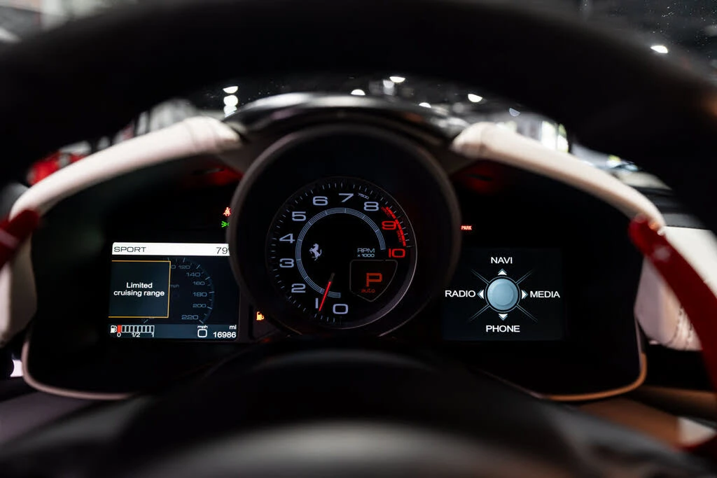 2014 Ferrari F12berlinetta - Image 13 of 31