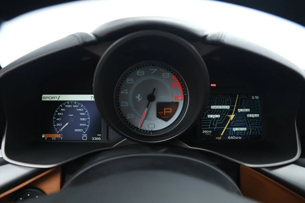 2014 Ferrari F12berlinetta - Image 25 of 31