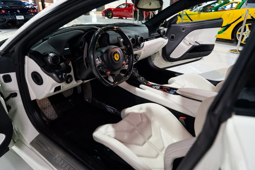 2014 Ferrari F12berlinetta - Image 9 of 31