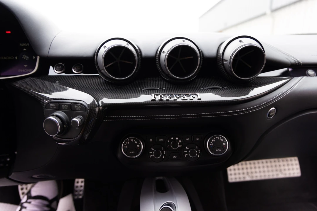 2014 Ferrari F12berlinetta - Image 19 of 21