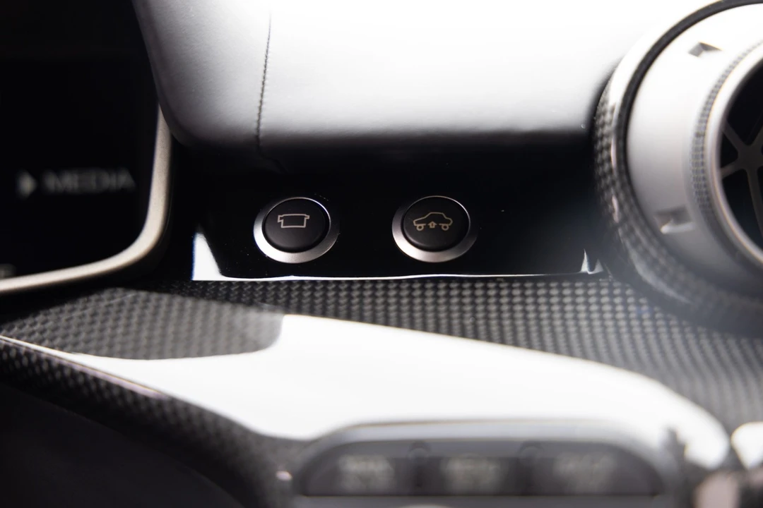 2014 Ferrari F12berlinetta - Image 18 of 21