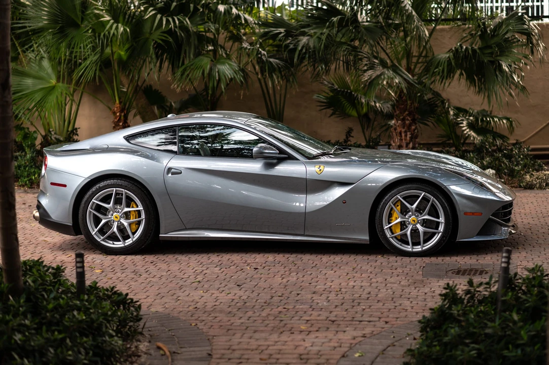 2014 Ferrari F12berlinetta - Image 13 of 31