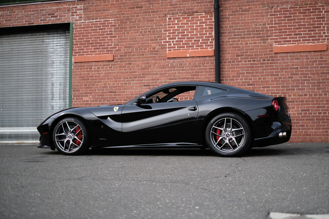 2014 Ferrari F12berlinetta - Image 17 of 31