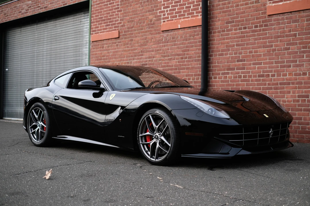 2014 Ferrari F12berlinetta - Image 2 of 31
