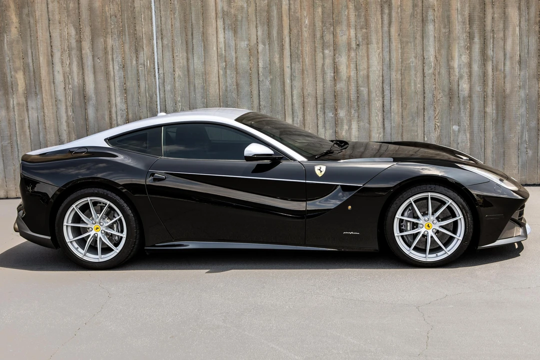 2014 Ferrari F12berlinetta - Image 3 of 28