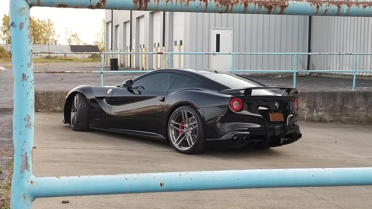 2014 Ferrari F12berlinetta - Image 6 of 27