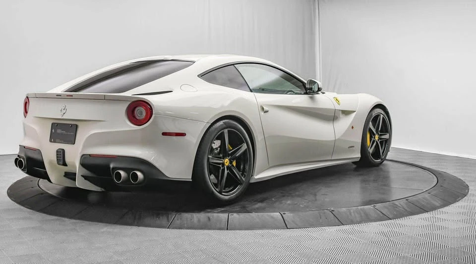 2014 Ferrari F12berlinetta - Image 2 of 8
