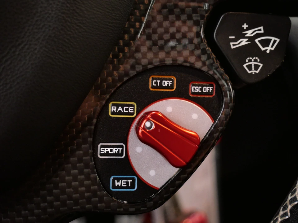 2014 Ferrari F12berlinetta - Image 26 of 31