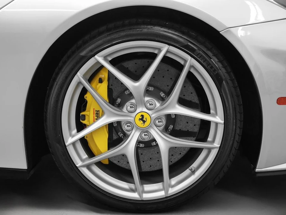 2014 Ferrari F12berlinetta - Image 12 of 31