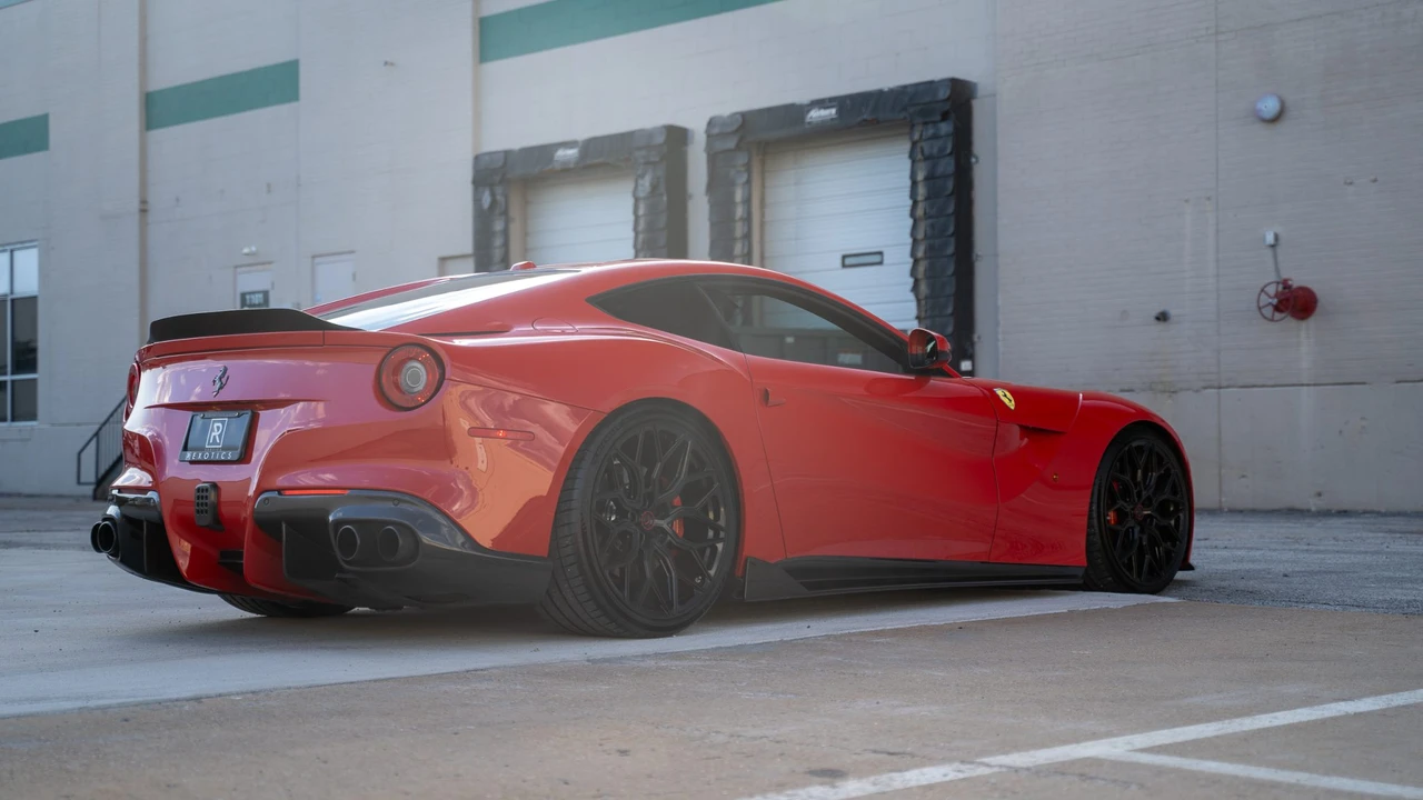 2014 Ferrari F12berlinetta - Image 9 of 31