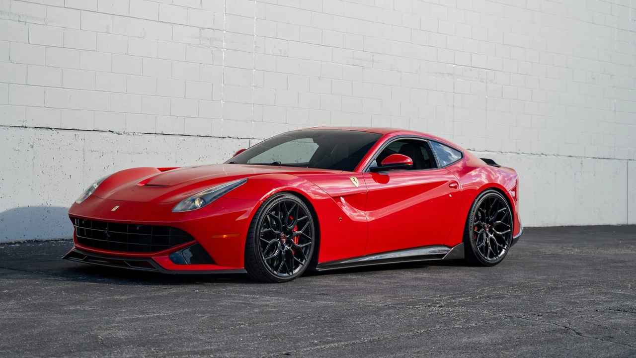 2014 Ferrari F12berlinetta - Image 2 of 31