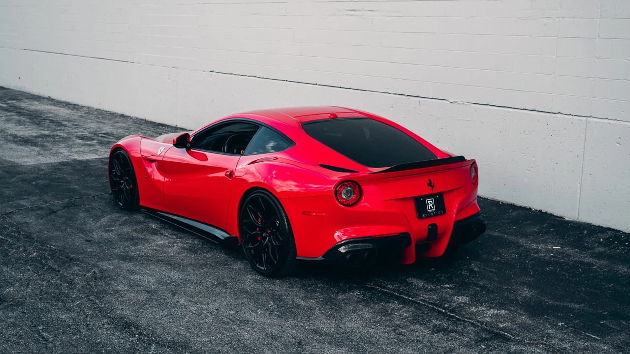 2014 Ferrari F12berlinetta - Image 3 of 31