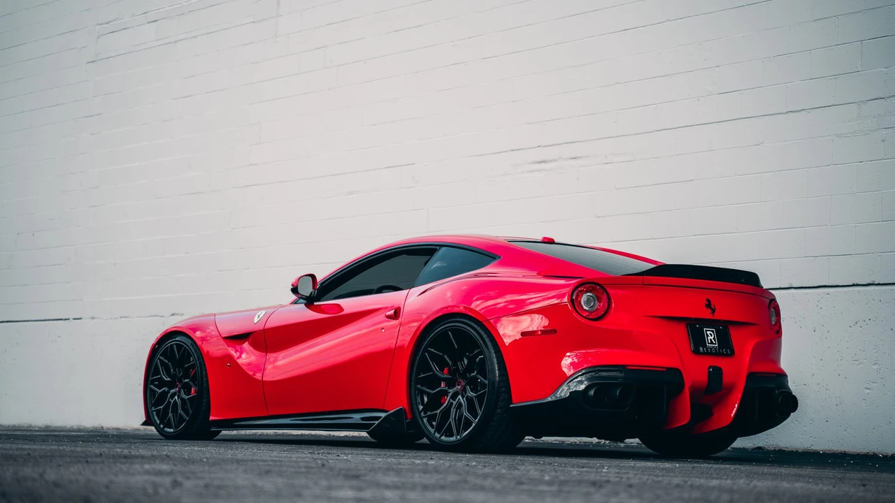 2014 Ferrari F12berlinetta - Image 4 of 31