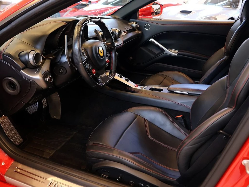 2014 Ferrari F12berlinetta - Image 4 of 31