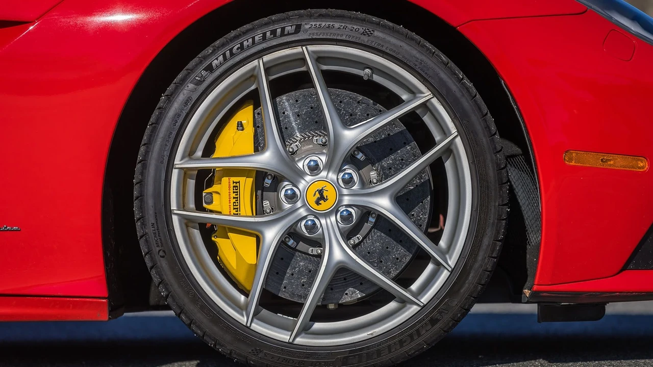 2014 Ferrari F12berlinetta - Image 16 of 31