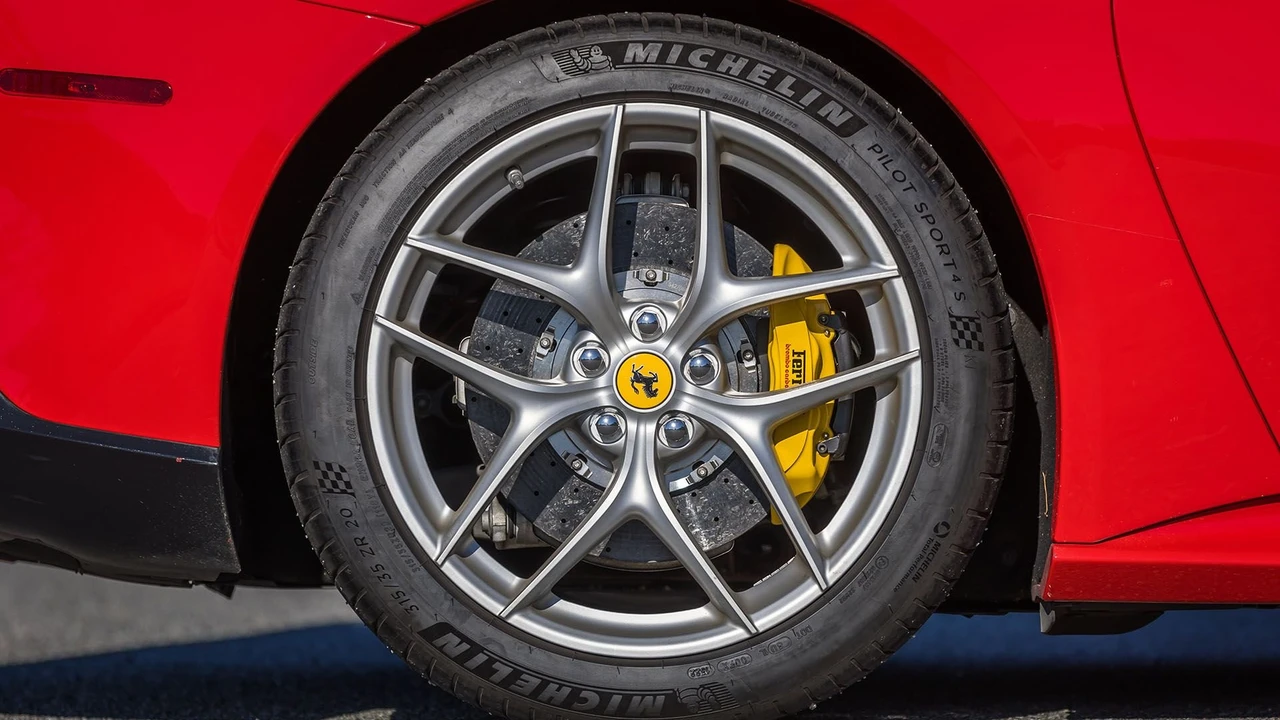 2014 Ferrari F12berlinetta - Image 15 of 31