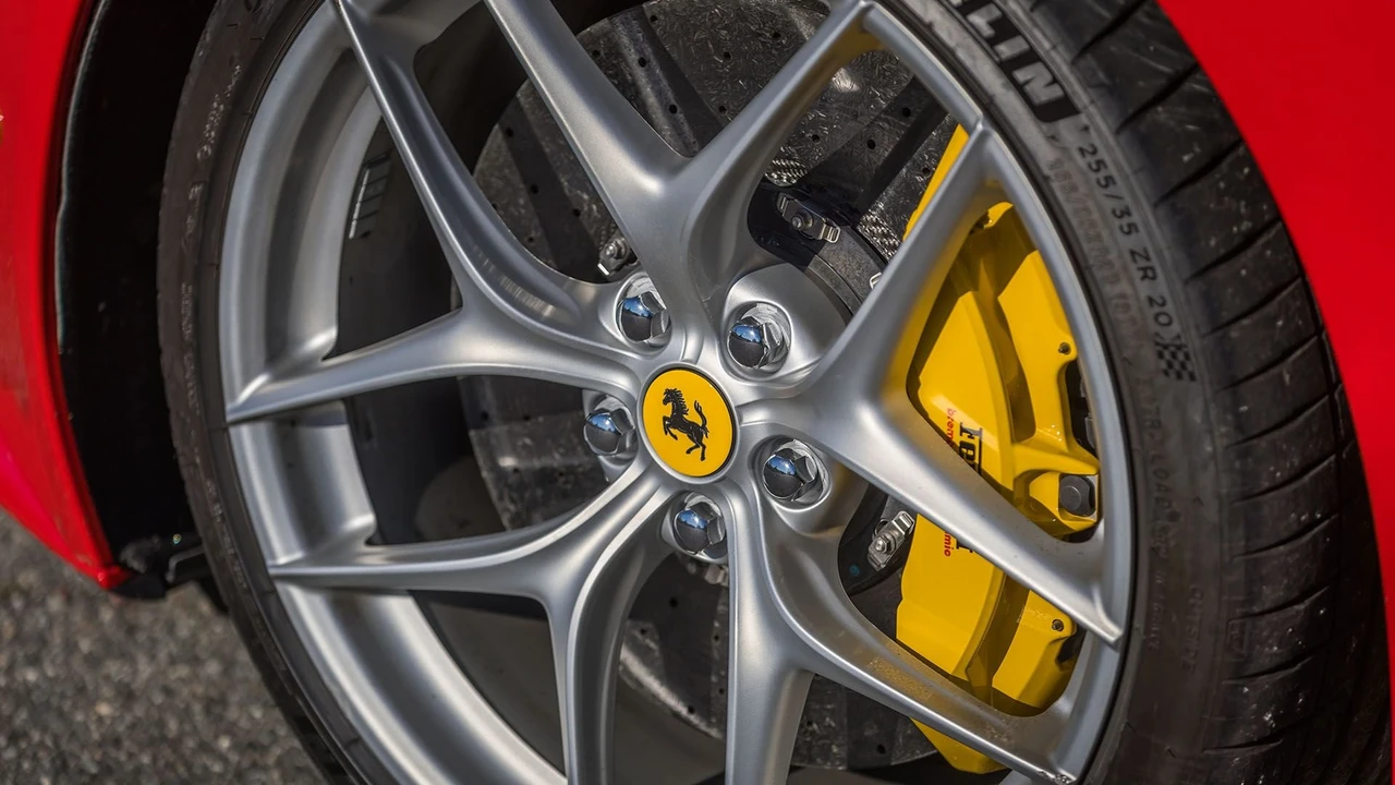 2014 Ferrari F12berlinetta - Image 18 of 31