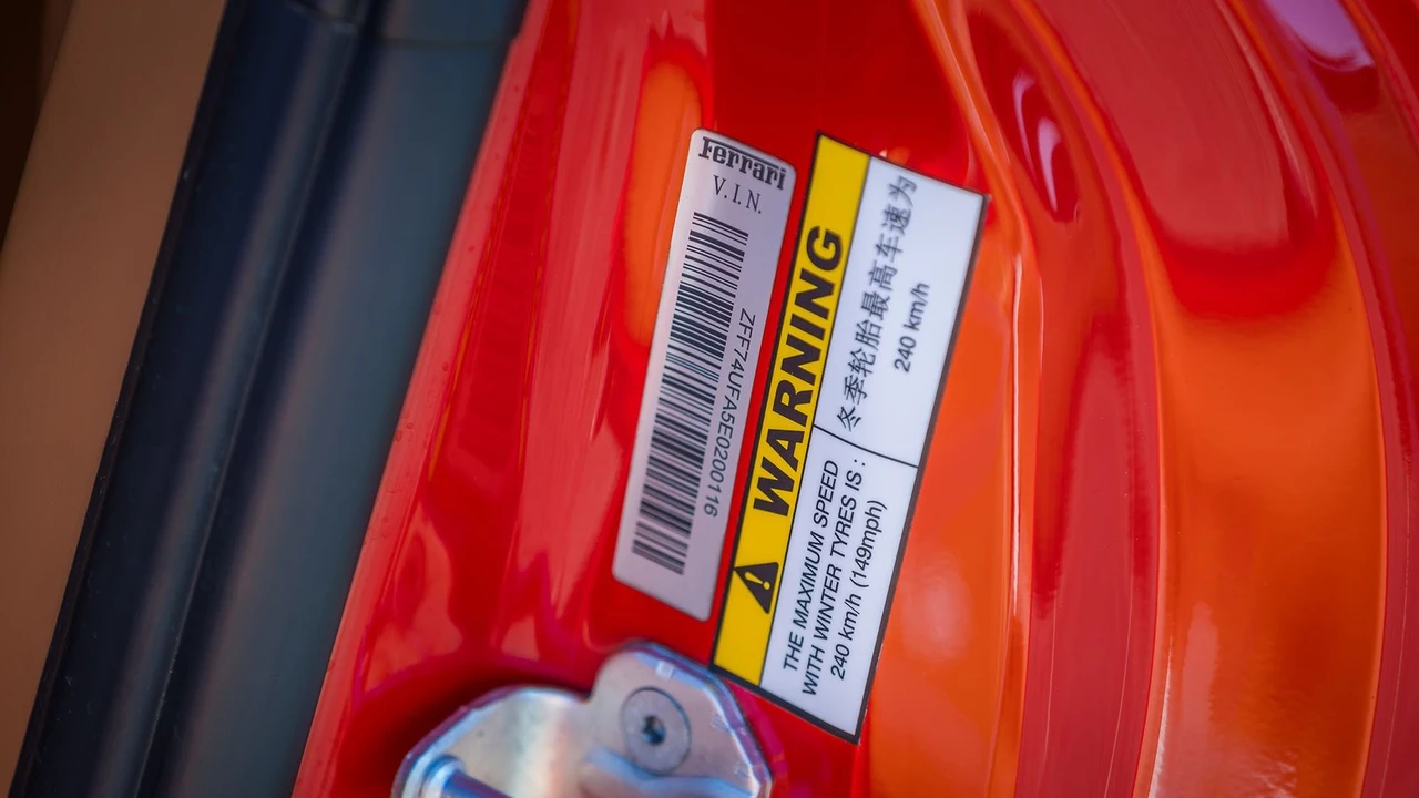 2014 Ferrari F12berlinetta - Image 14 of 31