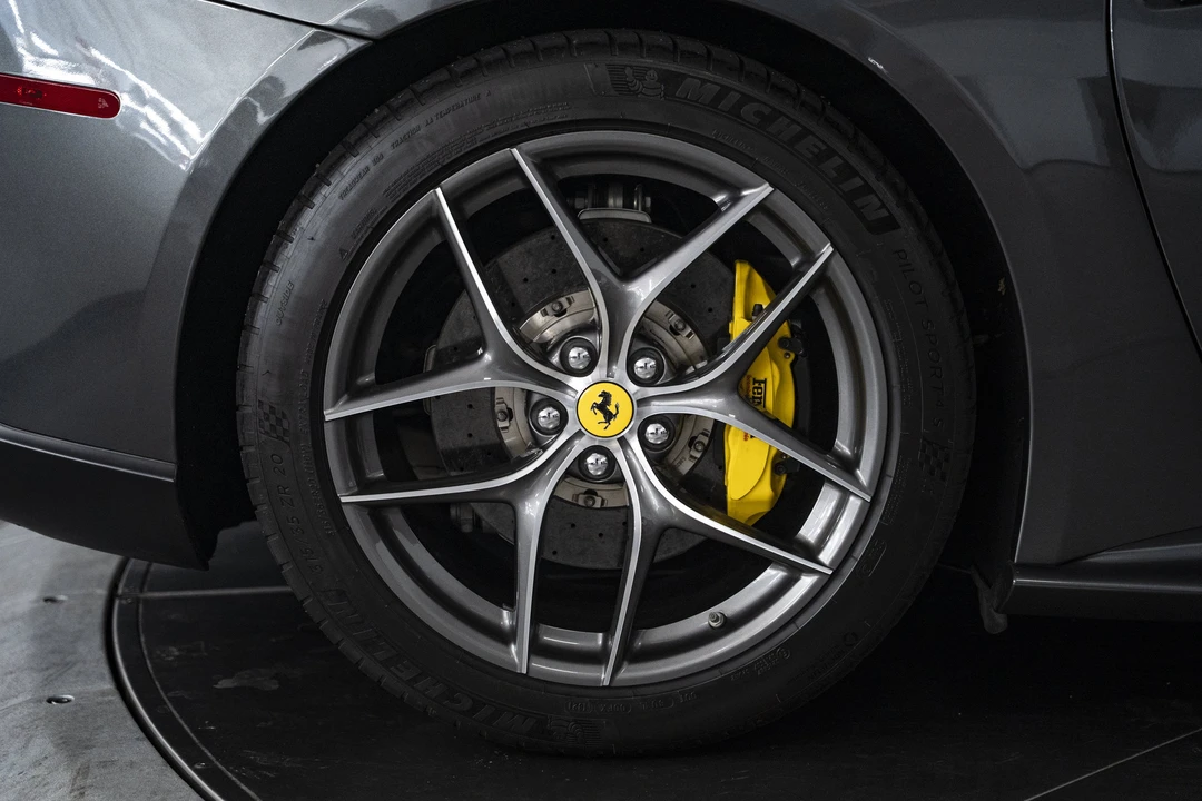 2014 Ferrari F12berlinetta - Image 15 of 31