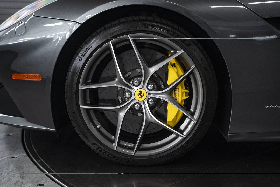 2014 Ferrari F12berlinetta - Image 17 of 31