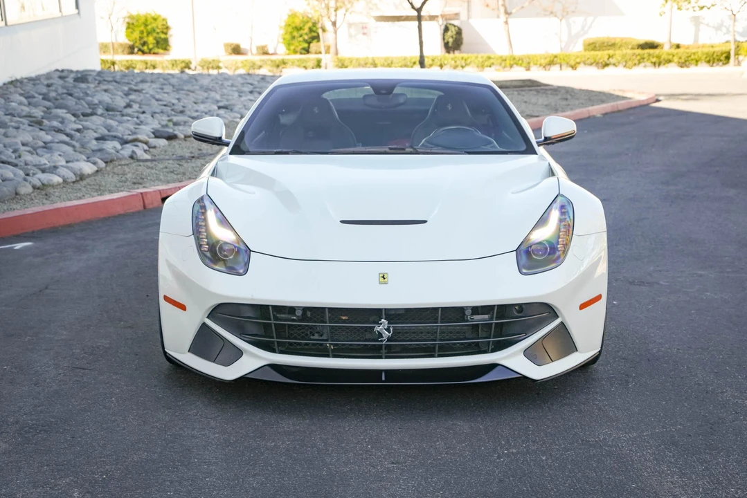 2014 Ferrari F12berlinetta - Image 4 of 31