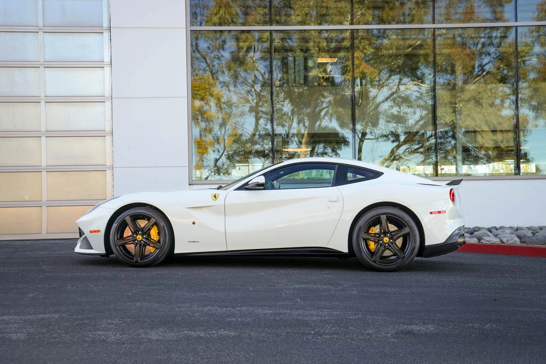 2014 Ferrari F12berlinetta - Image 15 of 31
