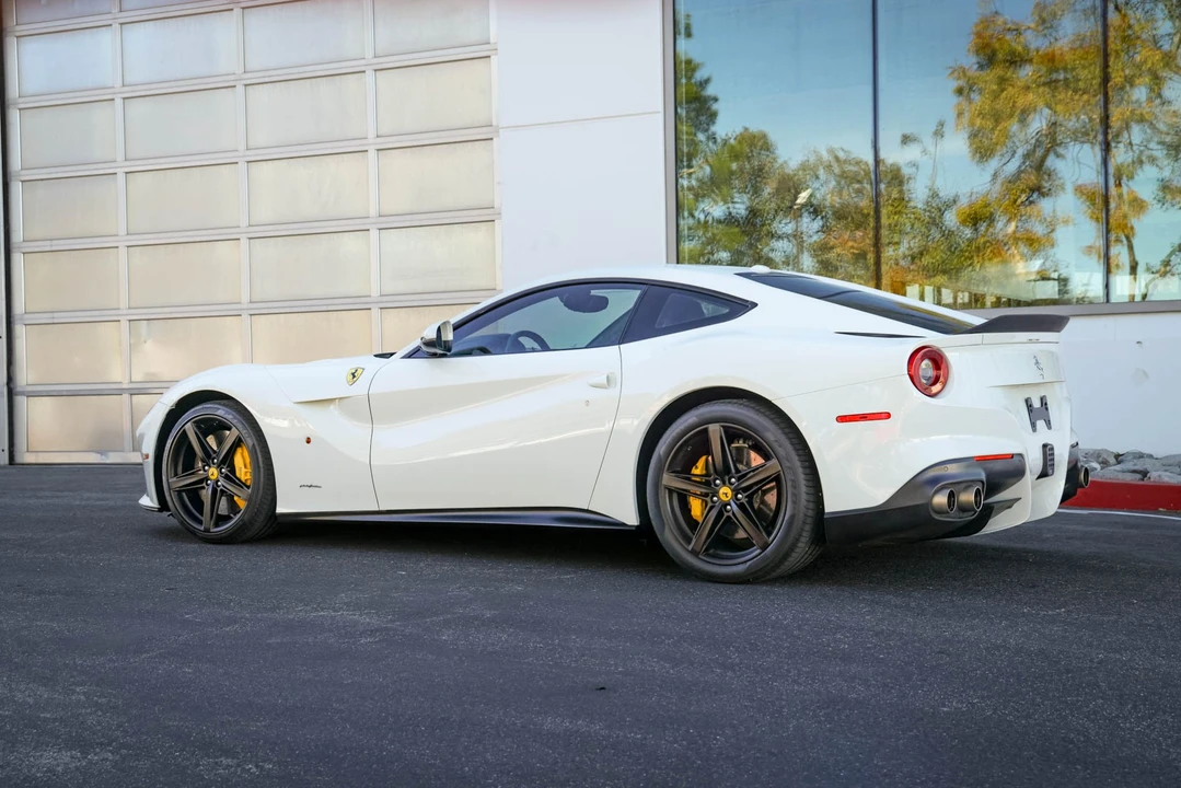 2014 Ferrari F12berlinetta - Image 14 of 31