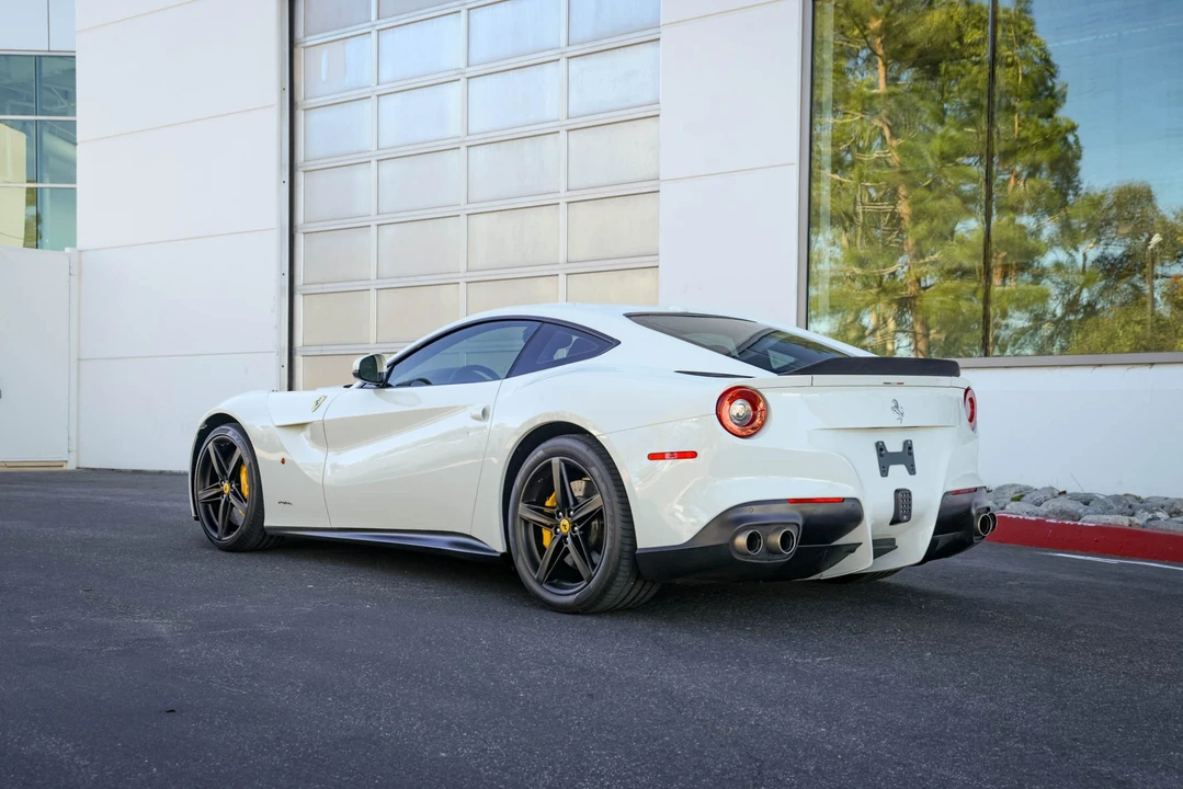 2014 Ferrari F12berlinetta - Image 13 of 31