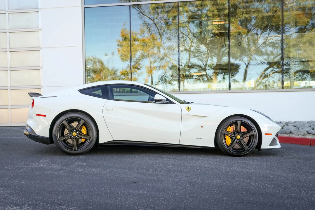 2014 Ferrari F12berlinetta - Image 8 of 31
