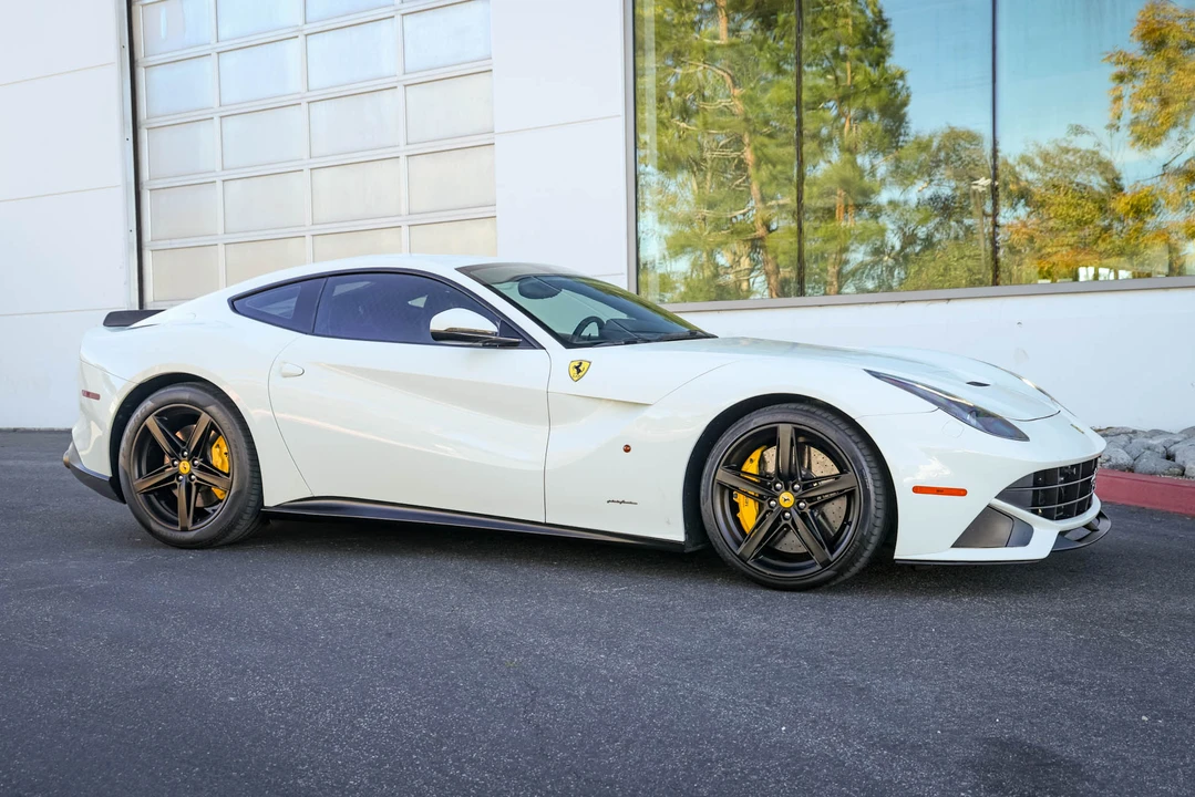2014 Ferrari F12berlinetta - Image 7 of 31