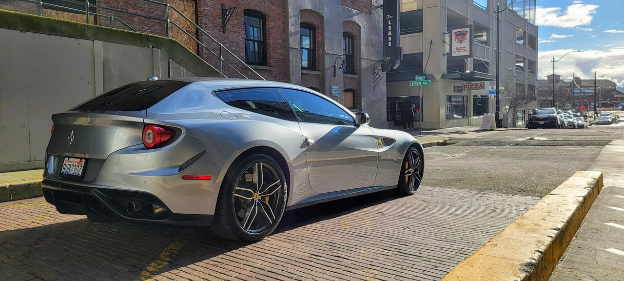 2014 Ferrari FF - Image 13 of 21