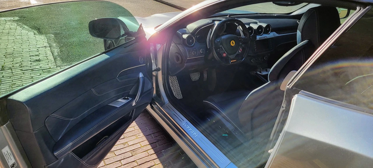 2014 Ferrari FF - Image 17 of 21