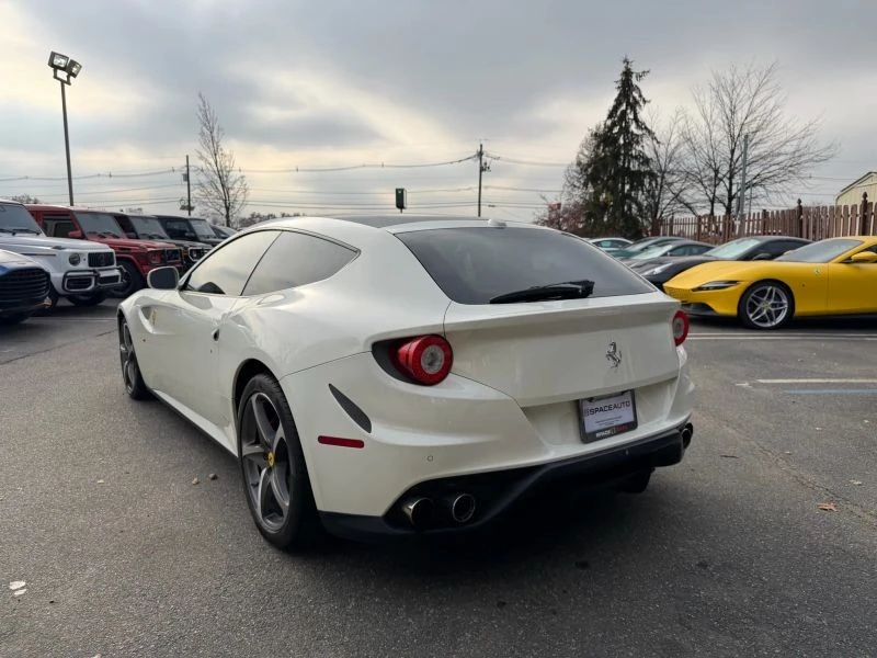 2014 Ferrari FF - Image 8 of 12