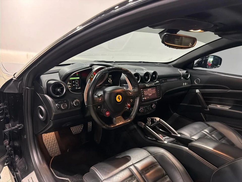 2014 Ferrari FF - Image 17 of 31